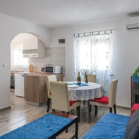 아파트 Two-bedroom In