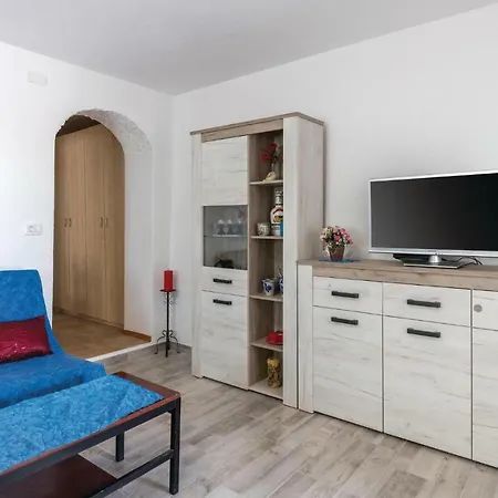 Two-bedroom In * Peruški
