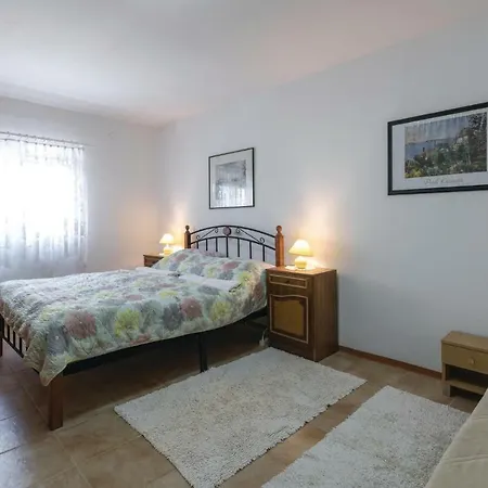 아파트 Two-bedroom In Peruški