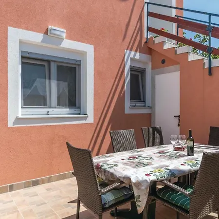 Two-bedroom In Peruški